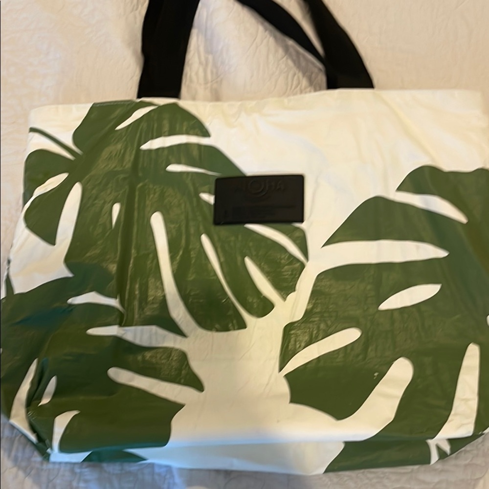Aloha collection medium tote